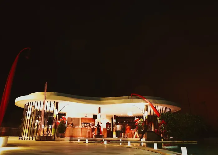 Mahagiri & Dreamland