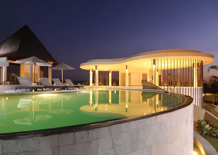 Villa Mahagiri & Dreamland *