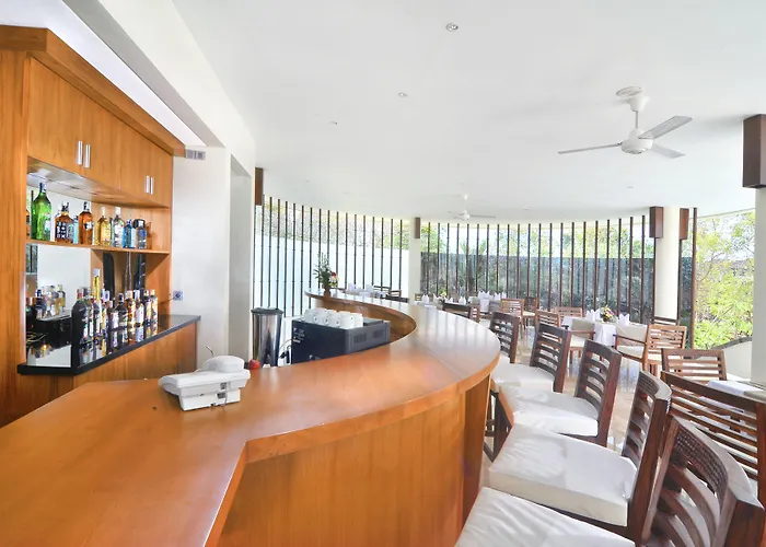 Villa Mahagiri & Dreamland *